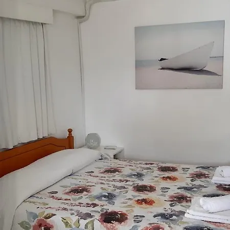 Pensionat Independent Bedroom With Private Wc+shower Larnaca